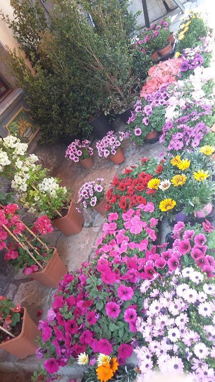 Taormina Rainbow House Exterior foto